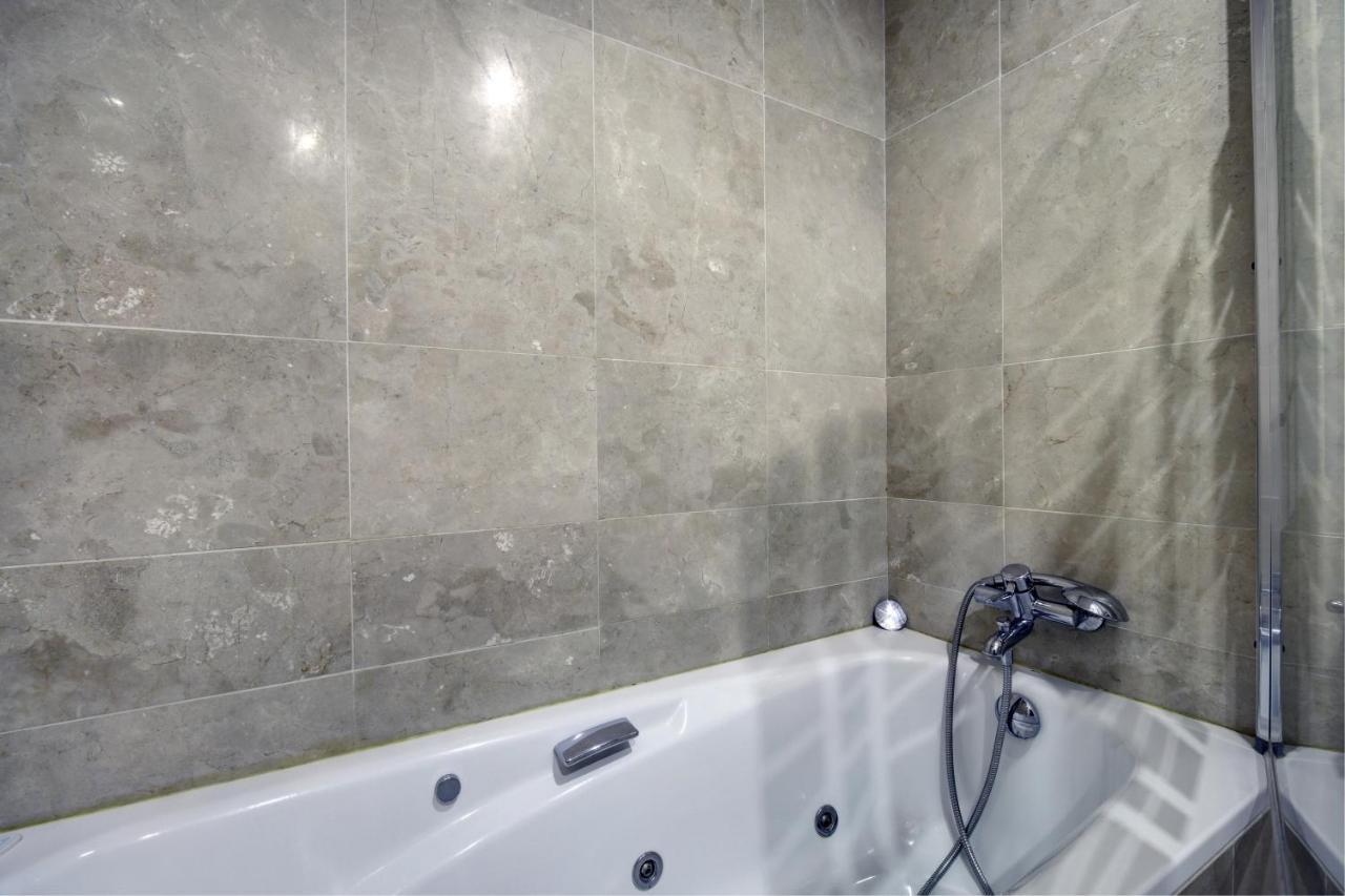 Apartamento 409 Marina Real Puerto De La Duquesa Playa มานิลบา ภายนอก รูปภาพ