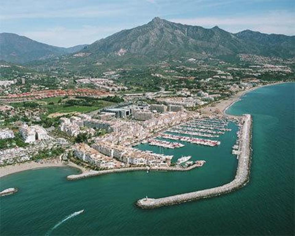 Apartamento 409 Marina Real Puerto De La Duquesa Playa มานิลบา ภายนอก รูปภาพ